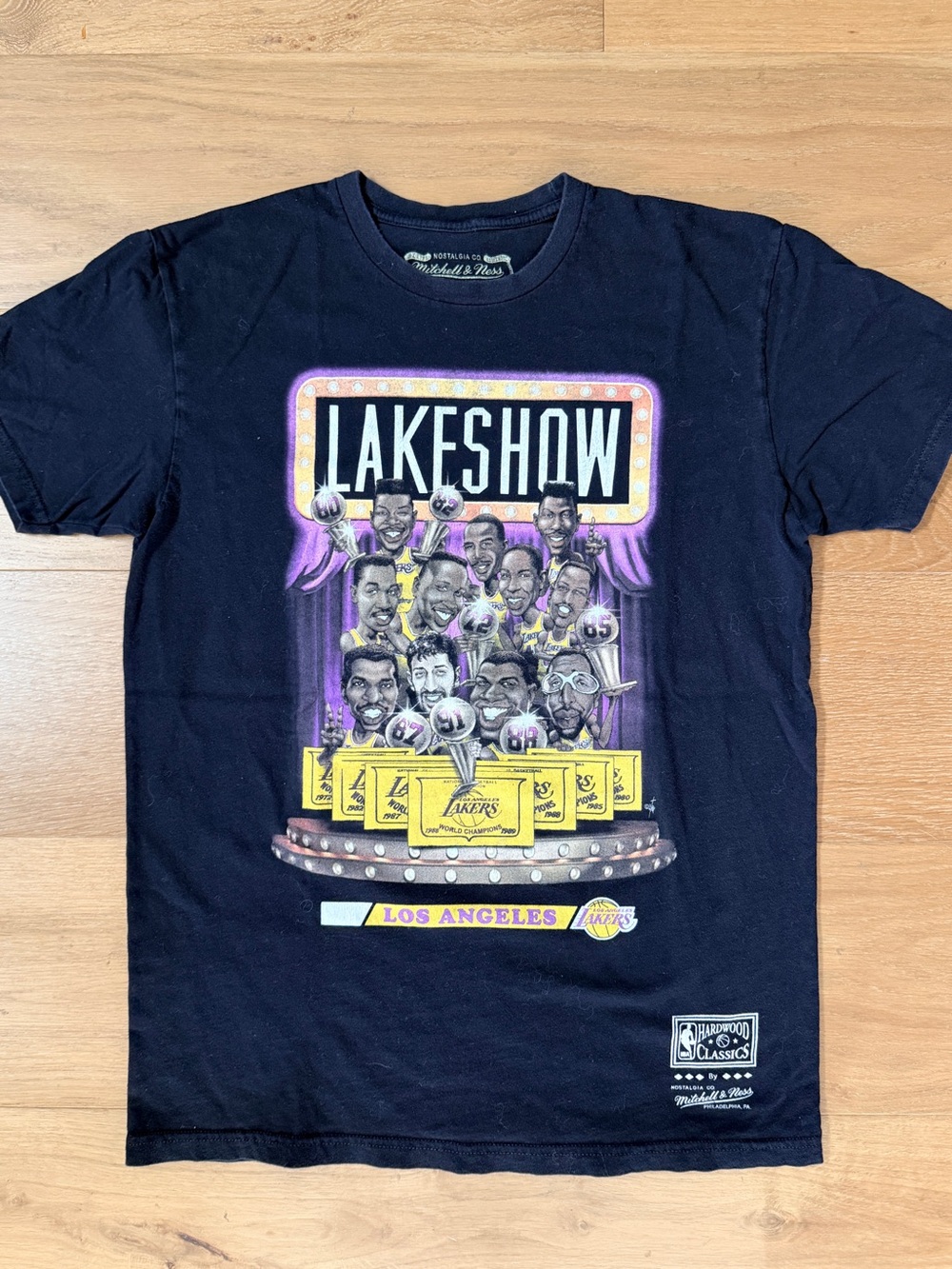LA Lakers Lakeshow Caricature Tee Mitchell & Ness NBA Black Men's Medium EUC
